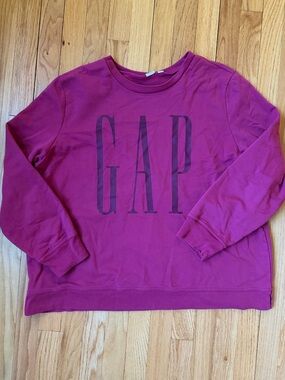 GAP Oversized Logo Sweatshirt - Raspberry